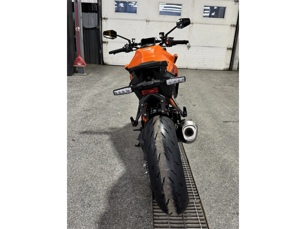Ktm 1390 R Evo 2026 alt