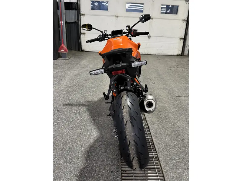 2026 KTM 1390 R EVO thumbnail 3