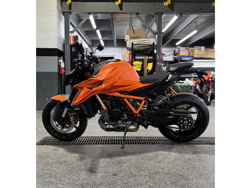 2026 KTM 1390 R EVO thumbnail 5