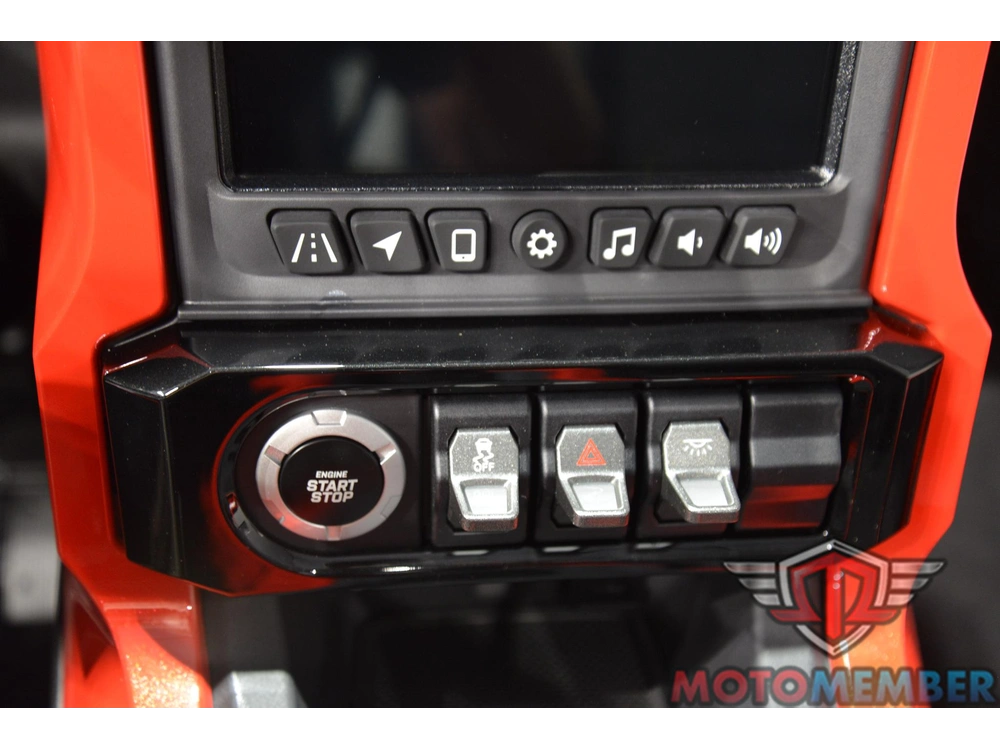 2026 Slingshot R Manual alt