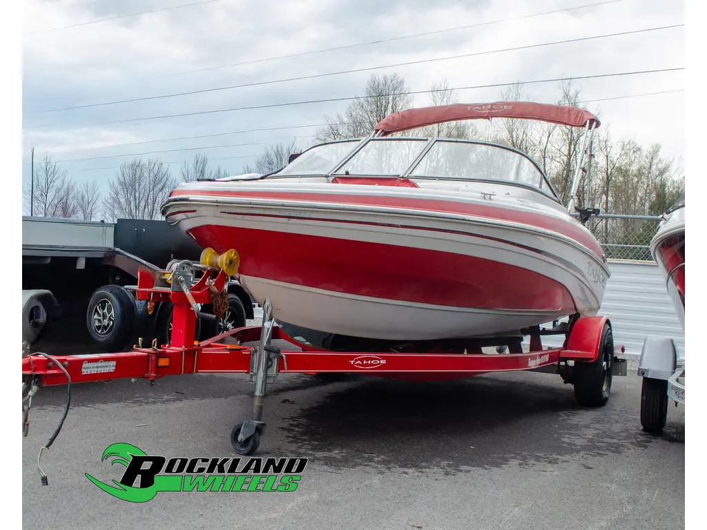 Tahoe Q4 18' 135HP WITH TRAILER 2006