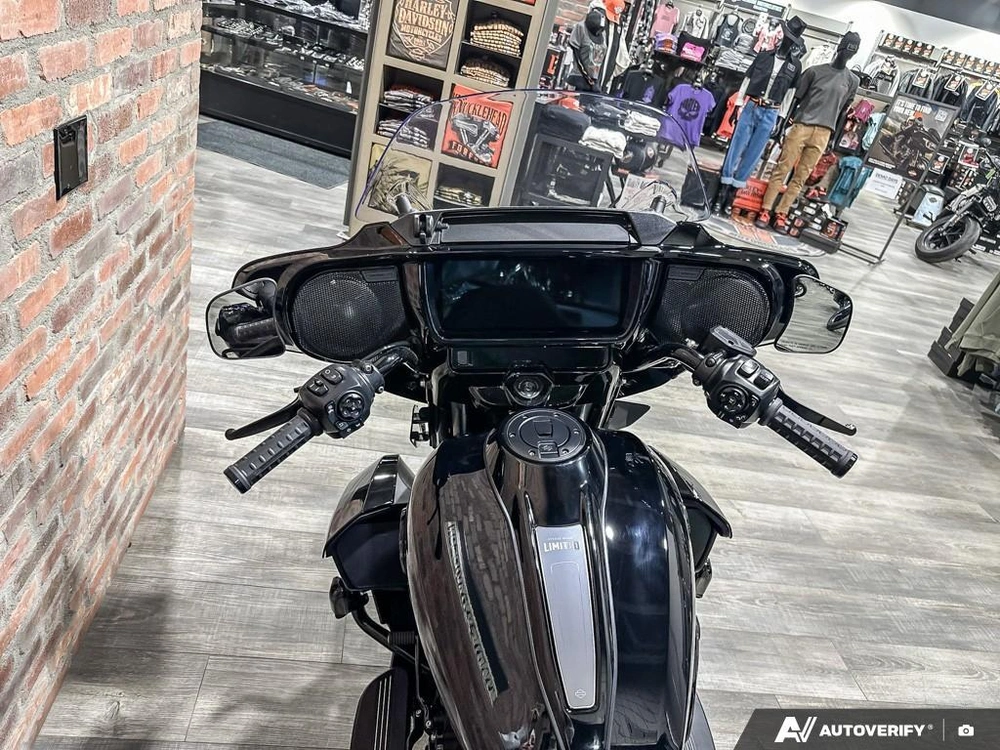 2026 Harley-davidson Street Glide Limited alt