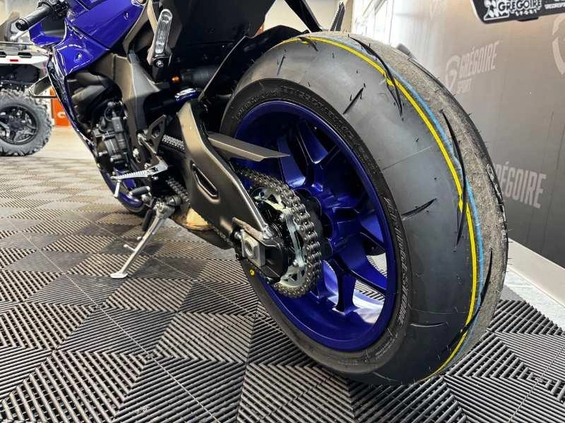 2026 Yamaha Yzf-r1 alt