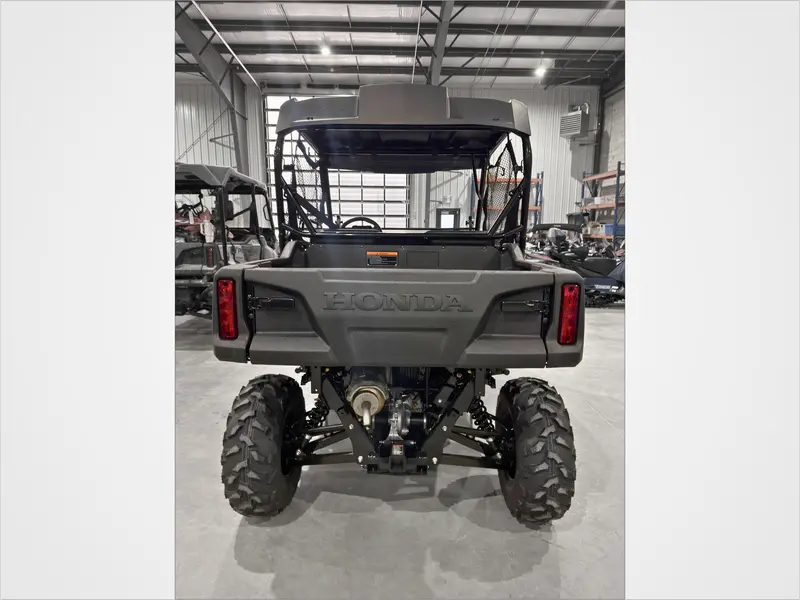 2026 Honda Pioneer 700-2P DLX thumbnail 5