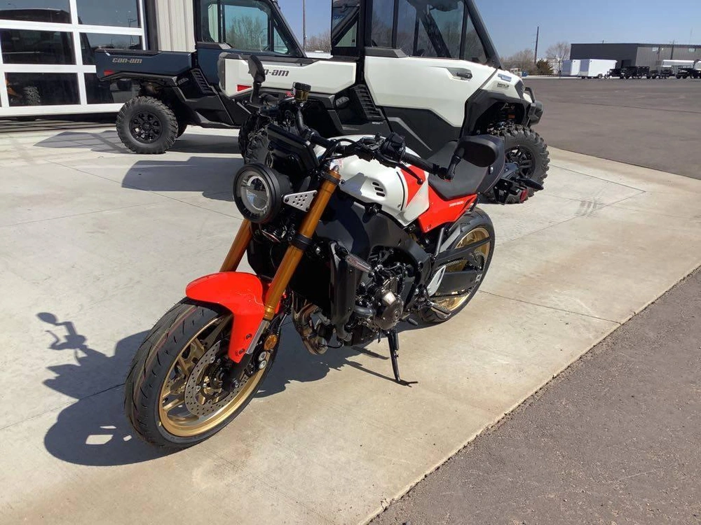 2026 Yamaha Xsr900 alt