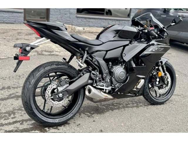 Yamaha Yzf-r7 2026 alt