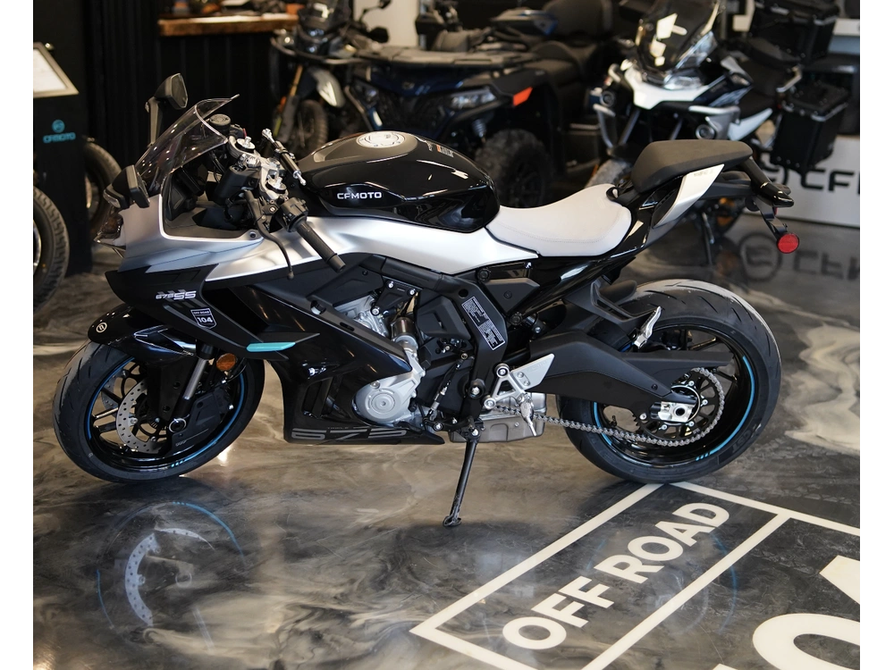 2026 Cfmoto 675 Ss alt