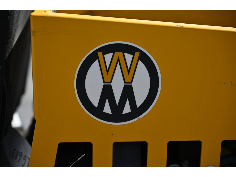 2021 Walker Model B 27i alt