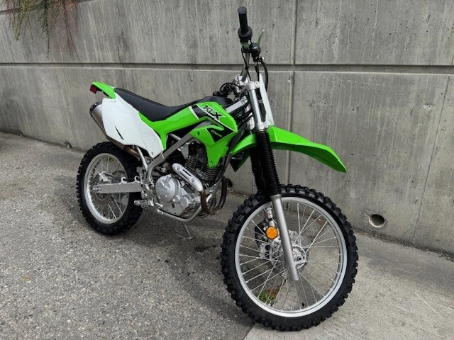 2023 Kawasaki Klx230r alt