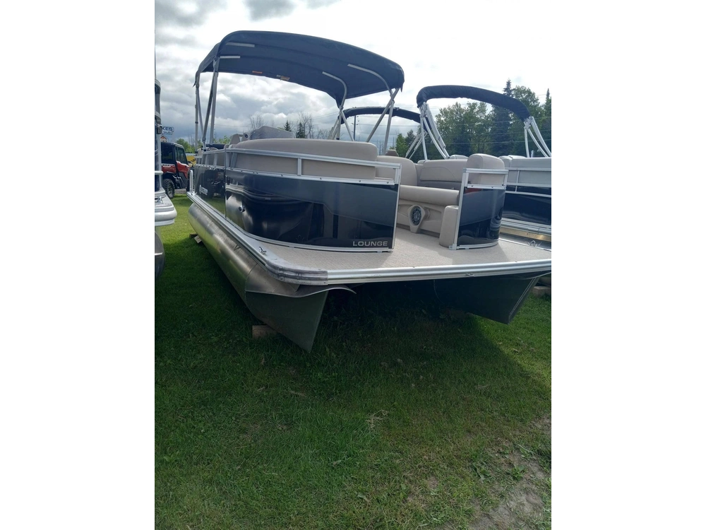 2023 Legend Q-series Le 21 Lounge W/merc 60elpt 4-stroke alt