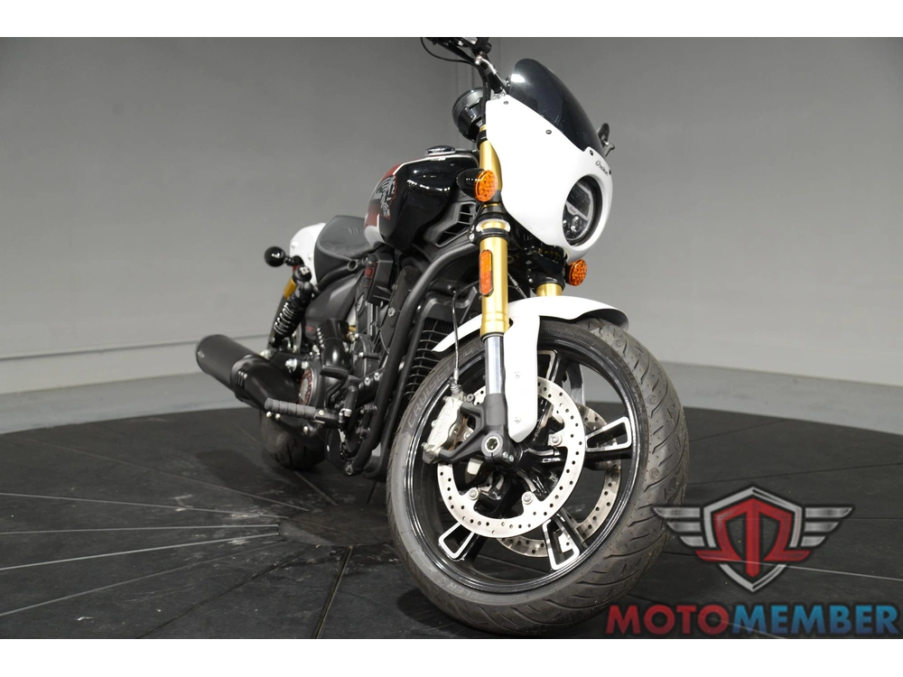 2025 Indian Motorcycle 101 Scout Ghost White Metallic With Graphics alt