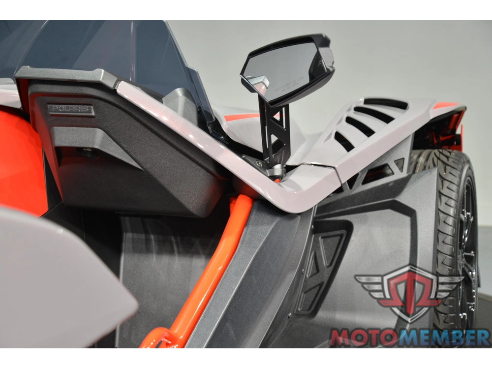2026 Slingshot R Autodrive alt