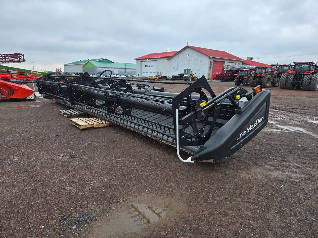 2012 MacDon FD70