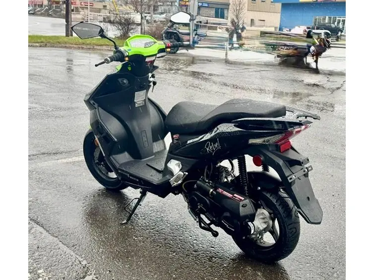 2023 Scootterre Rebel 50 thumbnail 5