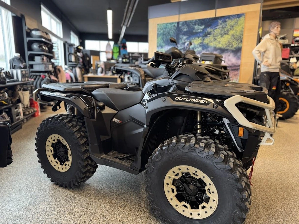2026 Can-am Outlander Backcountry 1000r alt