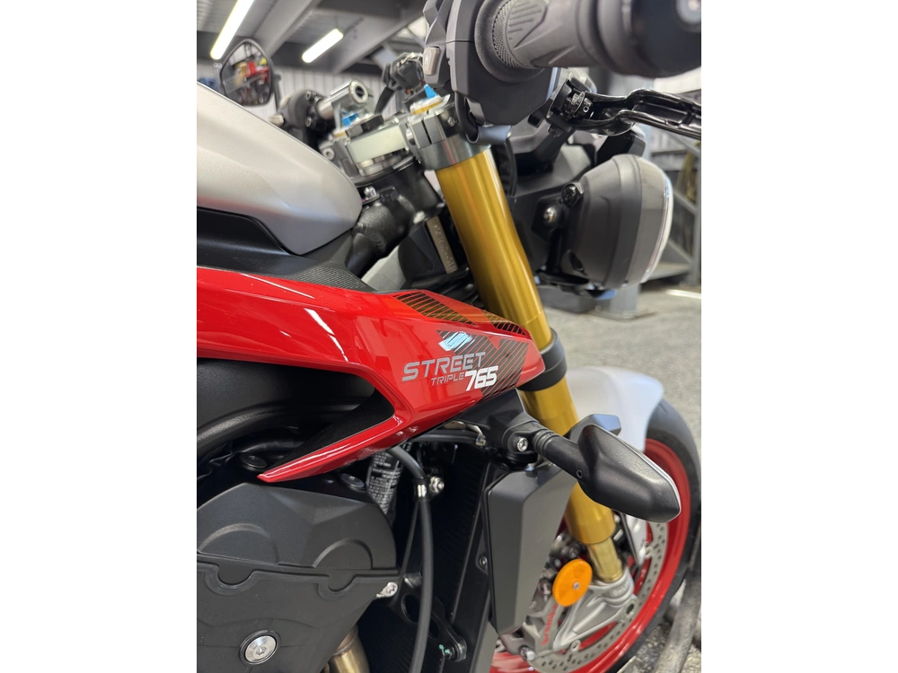 2026 Triumph Street Triple 765 Rx alt
