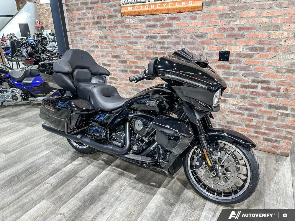 2026 Harley-davidson Street Glide Limited alt
