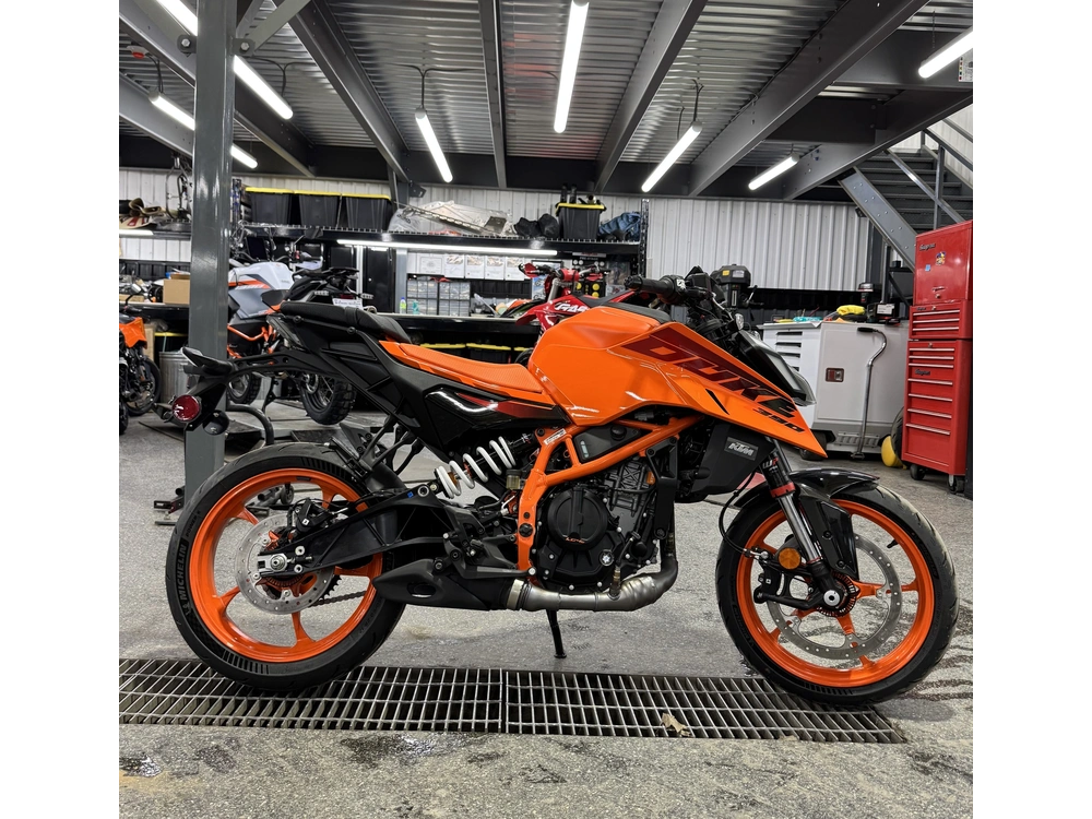 2024 Ktm 390 Duke alt