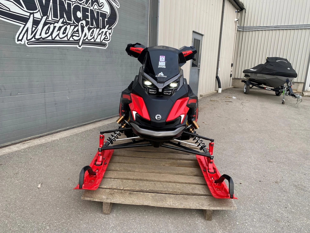 2024 Lynx Xterrain Re 850 alt