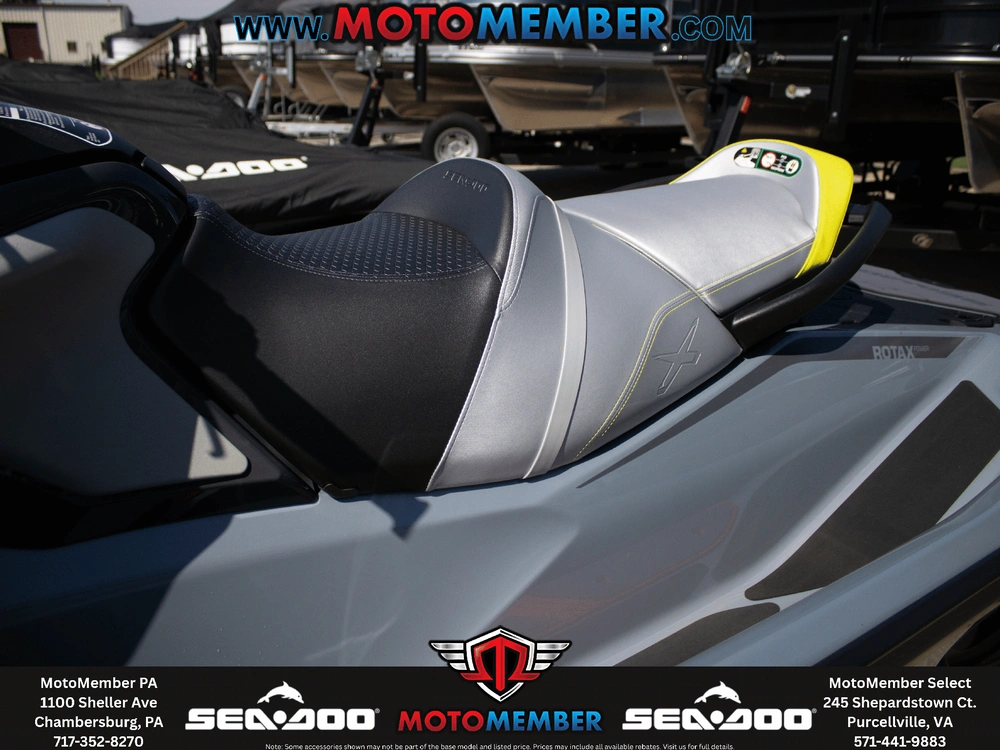 2026 Sea-doo Rxt-x™ 325 Ice Metal / Manta Green alt