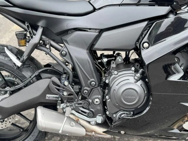 Yamaha Yzf-r7 2026 alt