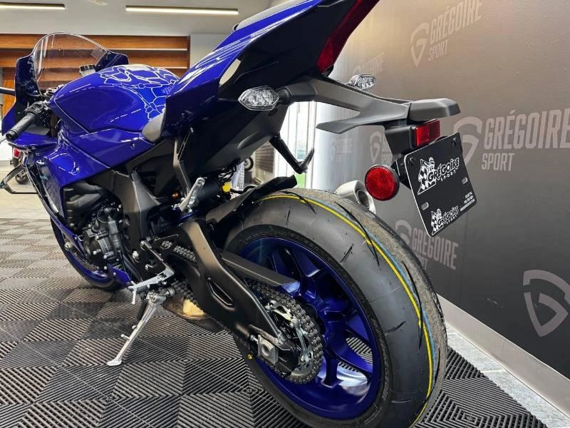2026 Yamaha Yzf-r1 alt