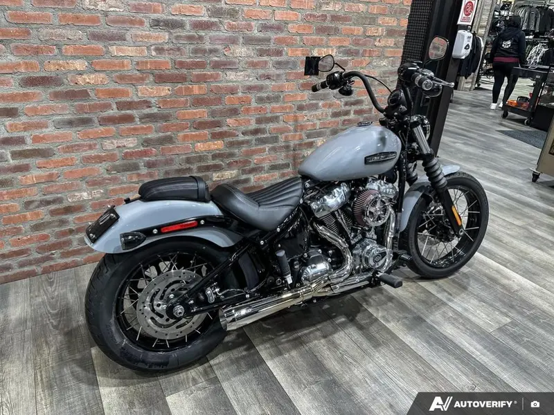 2025 Harley-Davidson FXBB - Street Bob® thumbnail 21