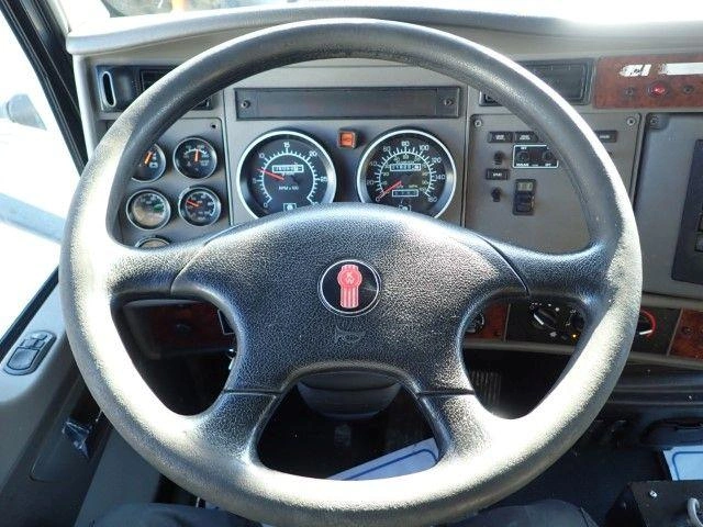 2010 Kenworth T370