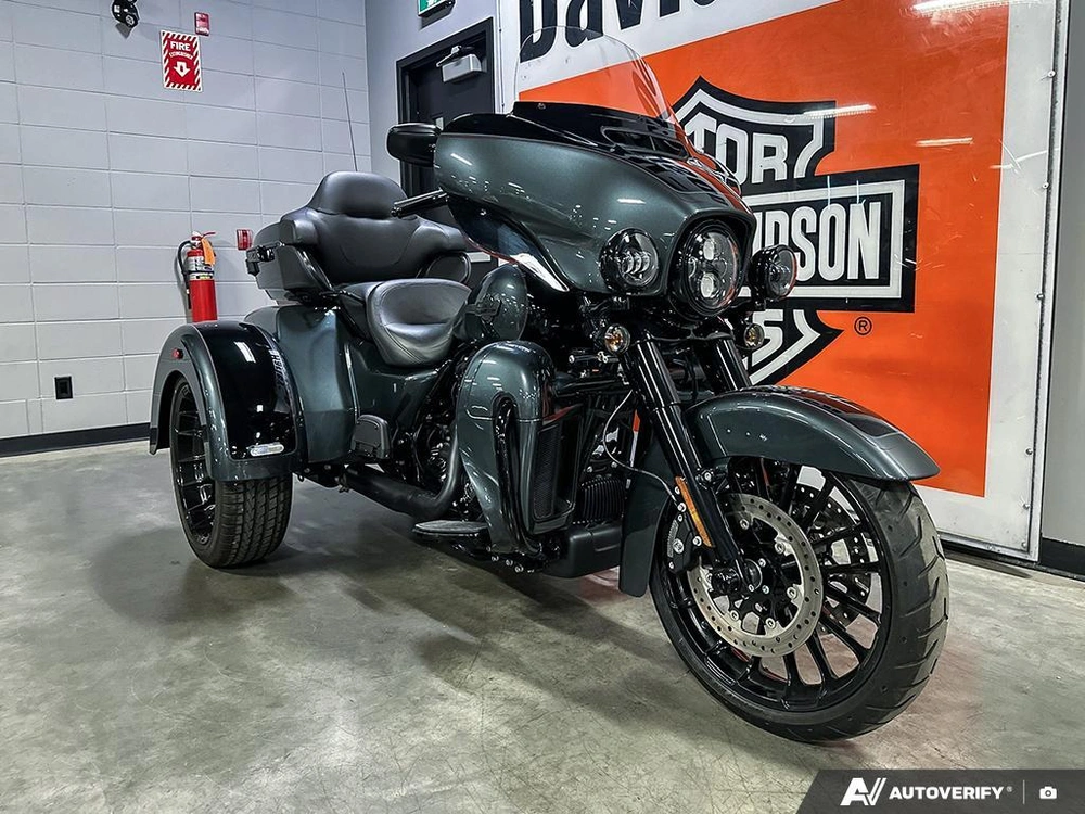 2025 Harley-davidson Tri Glide Ultra alt