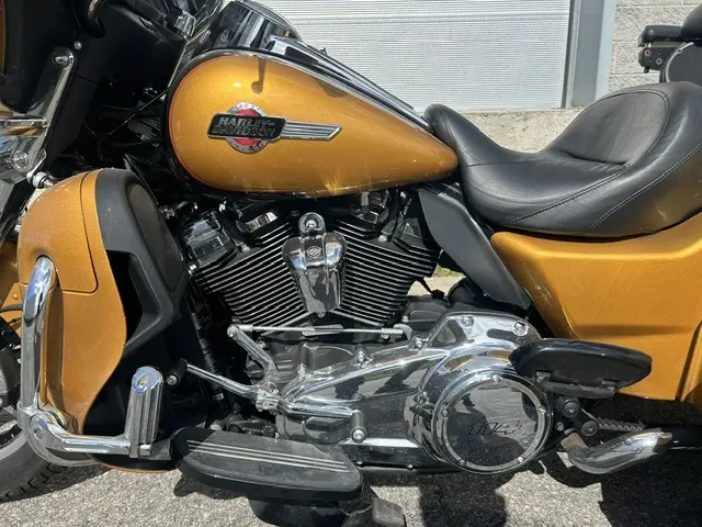 Harley-Davidson FLHTCUTG Tri Glide UltraFLHTCUTG 2023