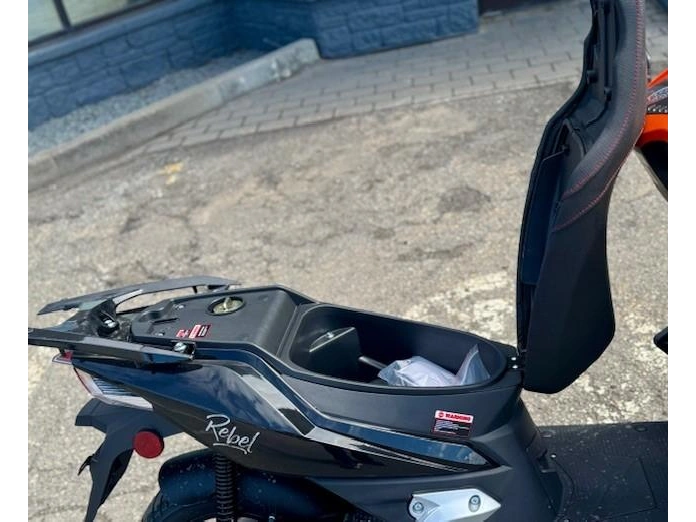 Scootterre Rebel 50 2023 alt