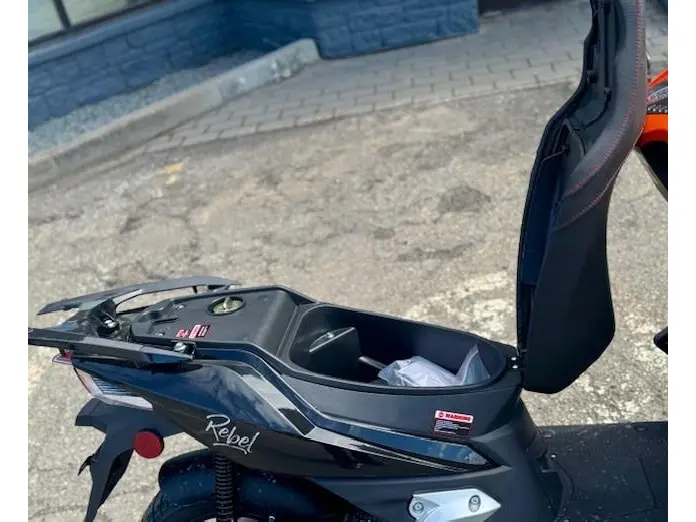 2023 Scootterre Rebel 50 thumbnail 10