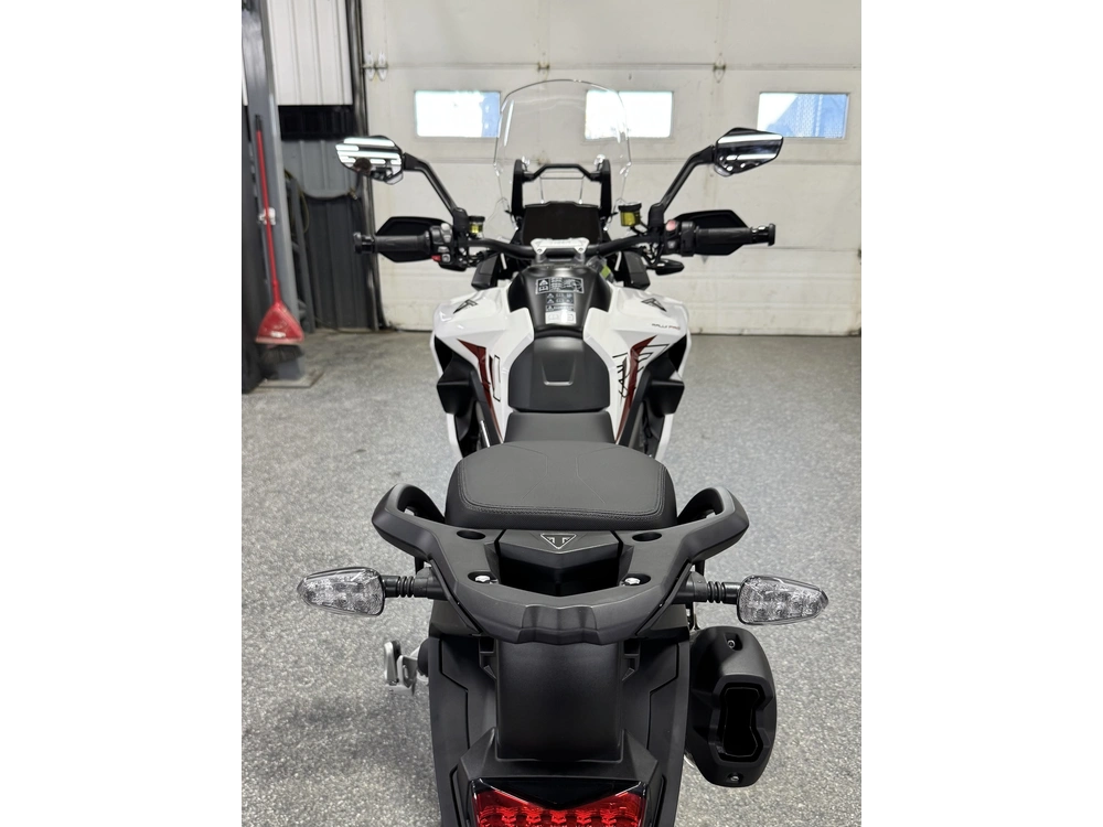 Triumph Tiger 1200 Desert Ed 2026 alt