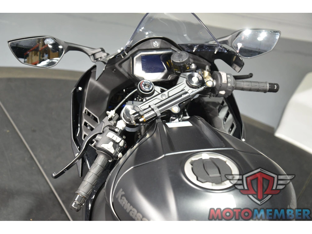 2025 Kawasaki Ninja® Zx™-10r alt