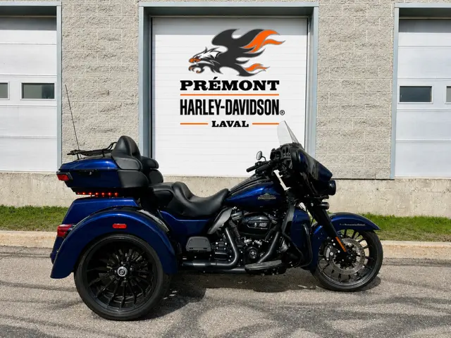Harley-Davidson FLHTCUTG Tri Glide Ultra 2025
