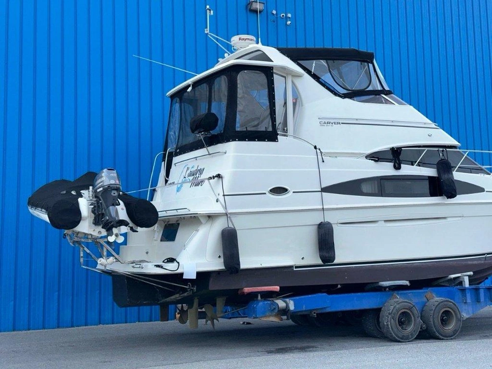 Carver 366 2004 alt