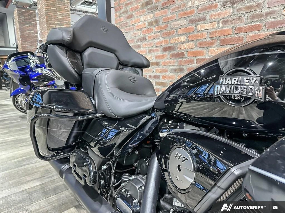 2026 Harley-davidson Street Glide Limited alt