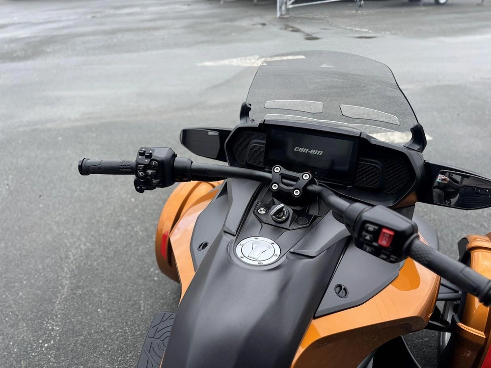 Can-am F3 Limited Special Series 2024 alt