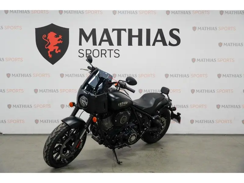 2023 Indian Motorcycle SPORT CHIEF DARK HORSE thumbnail 4