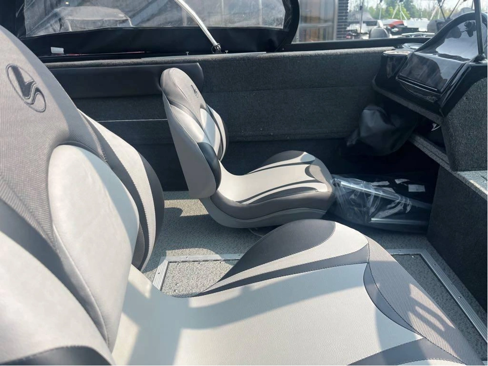 2023 Legend 18 Xte Sport With Mercury 90 Elpt 4-stroke And Glide-on Trailer alt