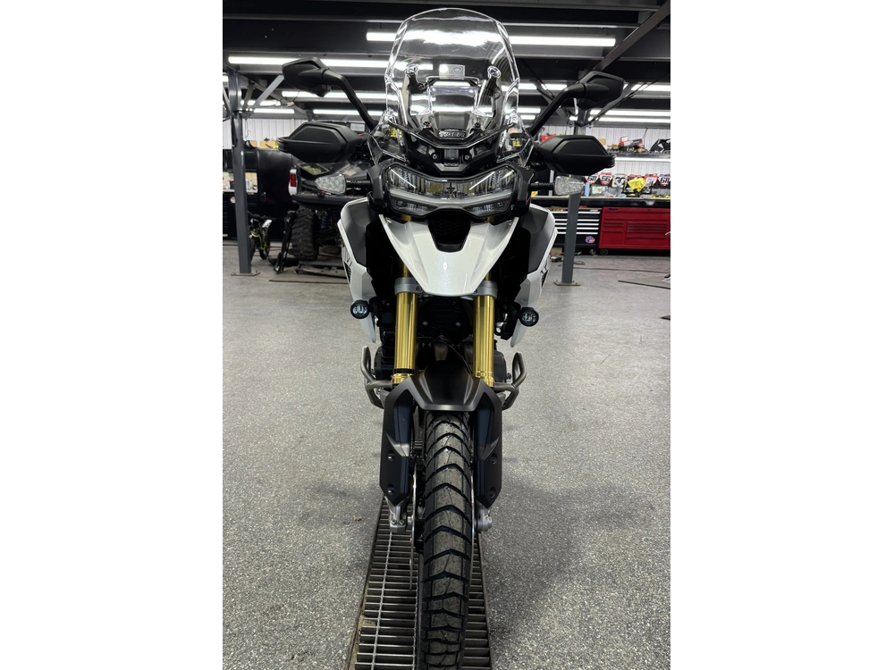 Triumph Tiger 1200 Desert Ed 2026 alt