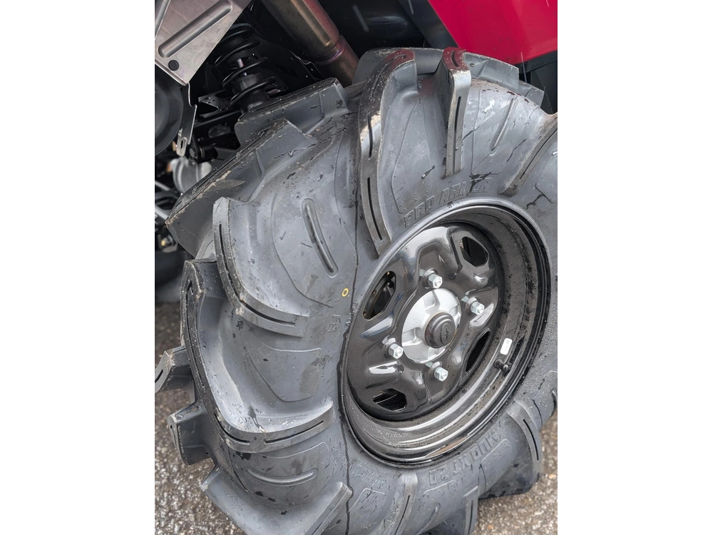 Polaris Sportsman 850 Mud Edition Fury Red 🎯 Vtt Boue Extrême 4x4 Traction Pneus 30 Pouces Xmr Renegade 1000r Performance 🟢 2026 alt