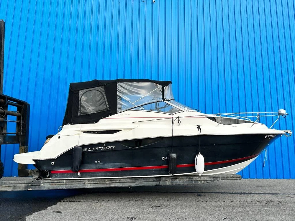 Larson Cabrio 265 2013 alt