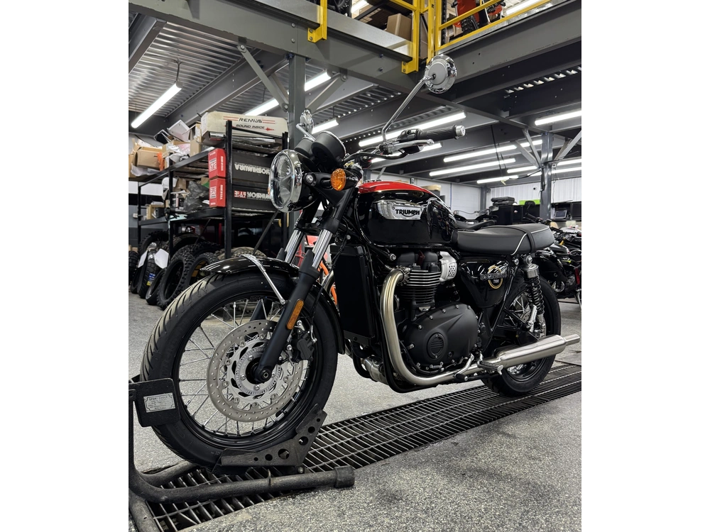 Triumph Bonneville T100 2026 alt