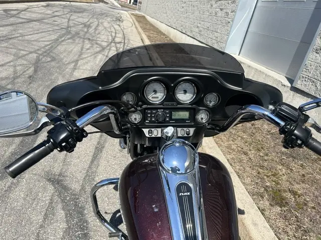 2011 Harley-Davidson Street GlideFLHX