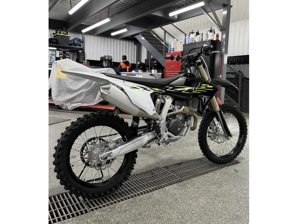 Triumph Tf 250-x 2026 alt