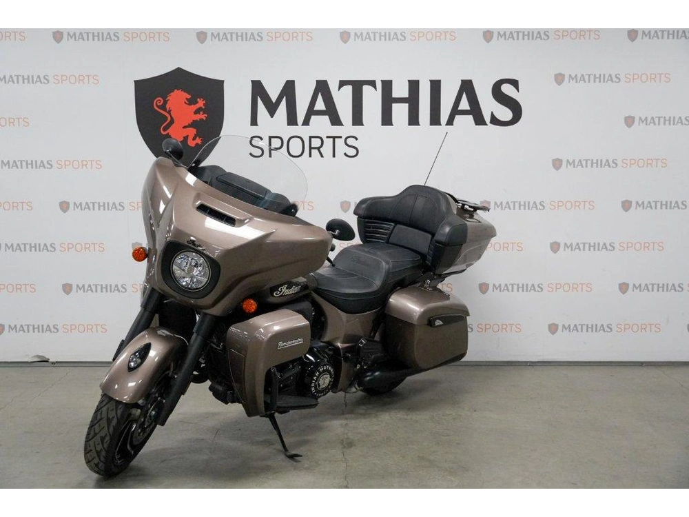 Indian Motorcycle Roadmaster Dark Horse 2022 alt