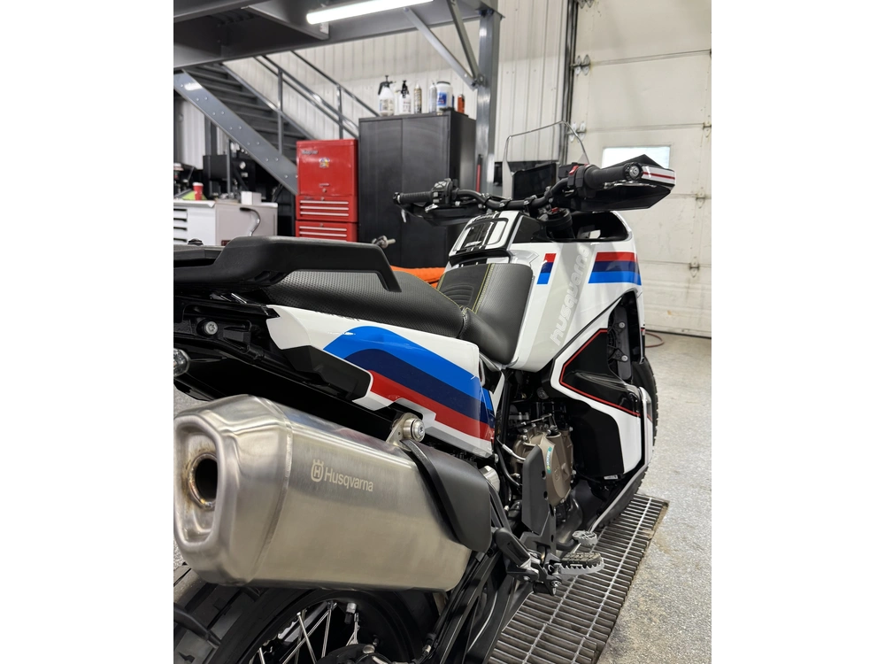 Husqvarna Norden 901 2025 alt