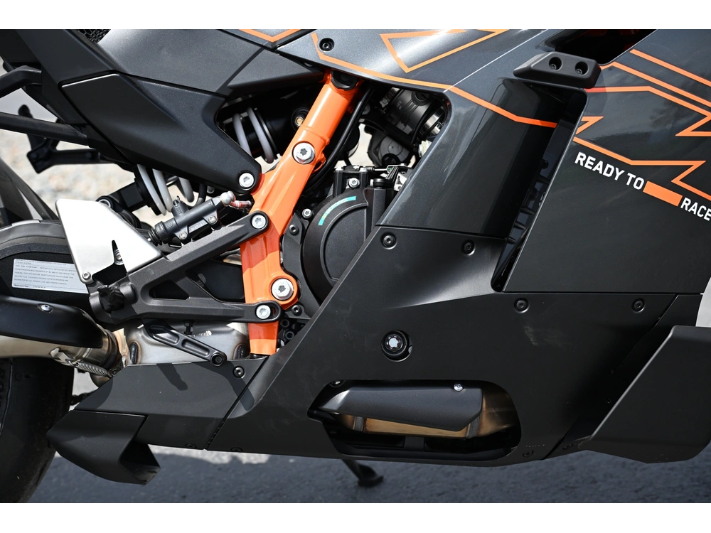 2026 Ktm 990 Rc R alt