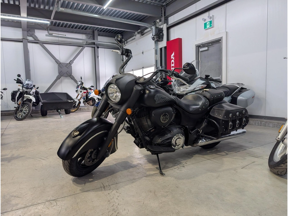 Indian Motorcycle Chief Dark Horse 2017 alt
